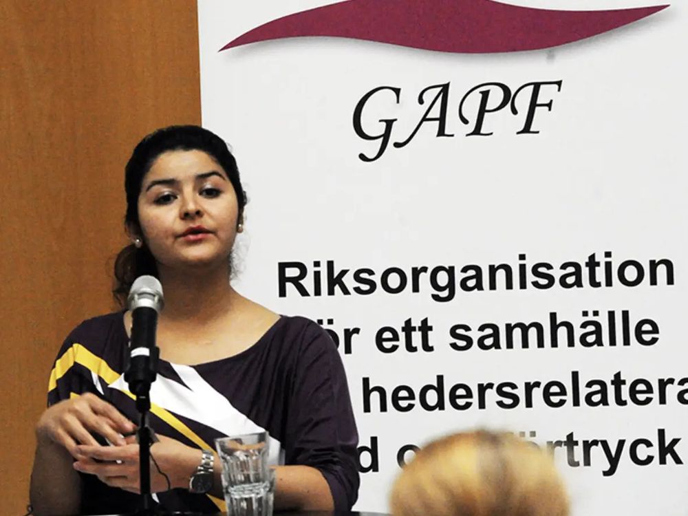 Tal vid seminarium om hedersvåld i riksdagen, 2015. Foto: Anders Henrikson.